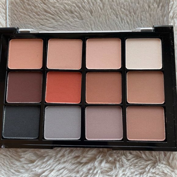 Viseart Neutral Matte Eyeshadow Palette - Picture 4 of 6